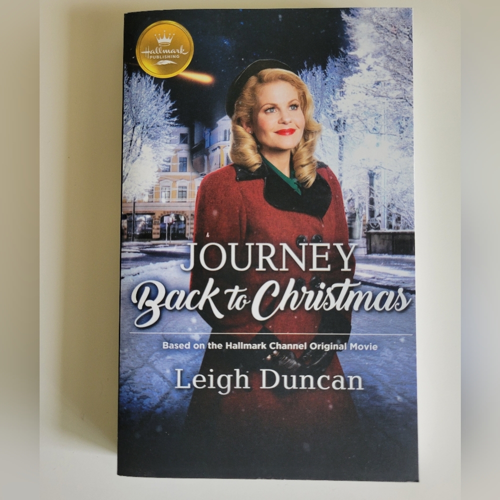 🎄✨️Hallmark Book✨️